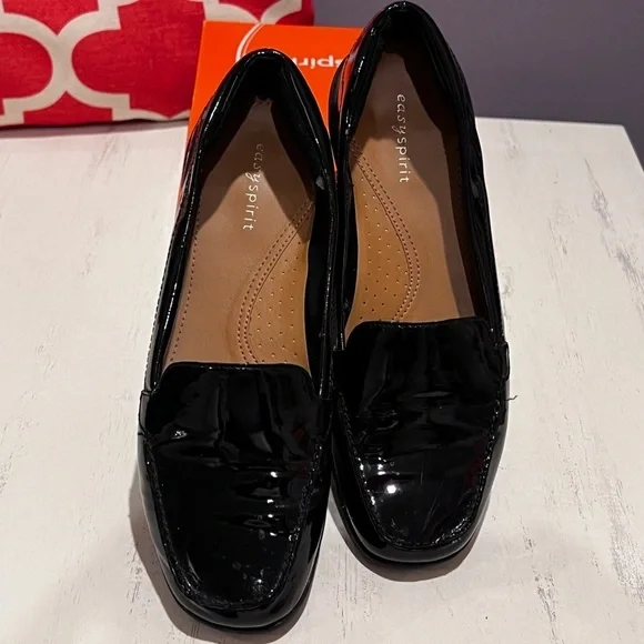 Easy Spirit Women's Black Patent Leather Loafers - Picture 2 of 7